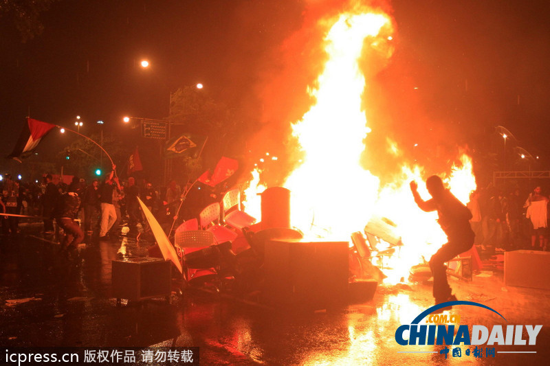 巴西民眾游行支持教師罷工 示威演變成暴力沖突