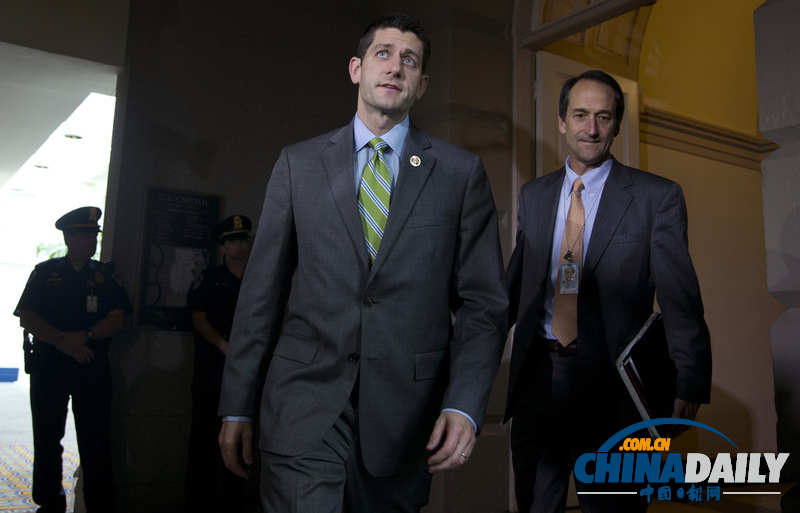 美參院領袖宣布兩黨達成提高債務上限協議 博納握拳慶祝