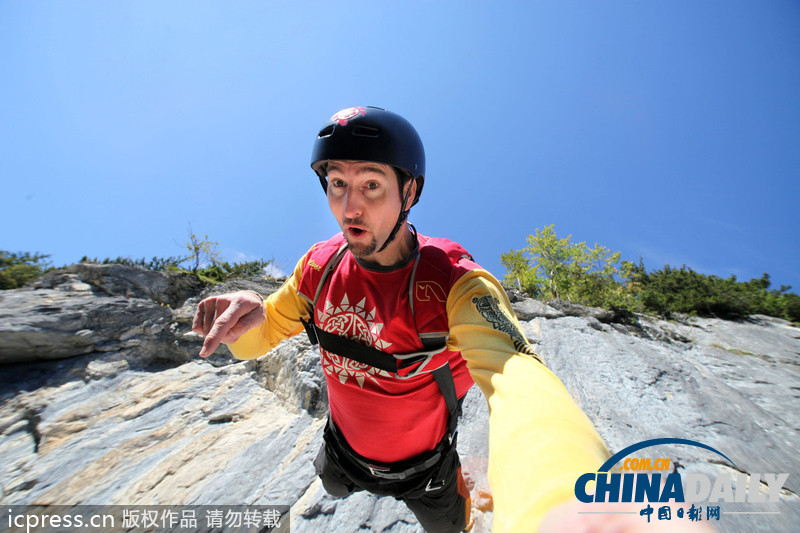 阿爾卑斯山高空跳傘 非勇莫入