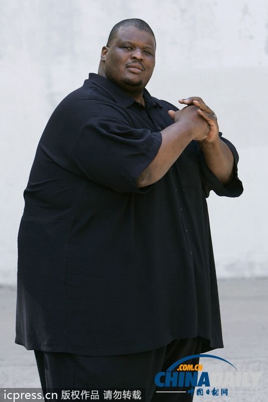 世界最胖運動員體重326公斤 憑臃腫身材稱霸相撲界