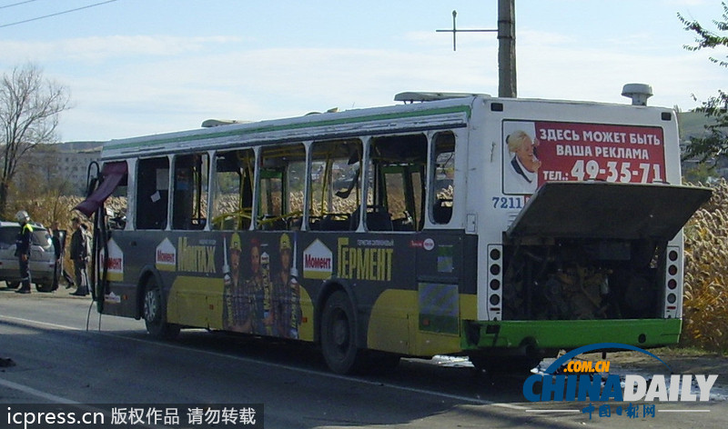 俄羅斯公交車(chē)爆炸案致6死30傷 嫌犯系達(dá)吉斯坦“女人彈”