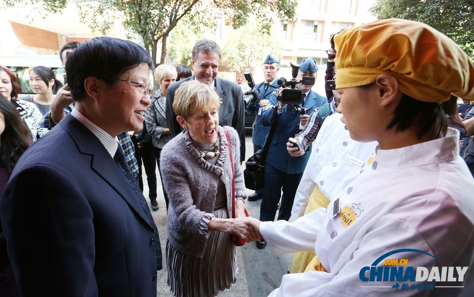 加拿大總督夫人看望南京智障兒童 傳授私房秘籍(組圖)