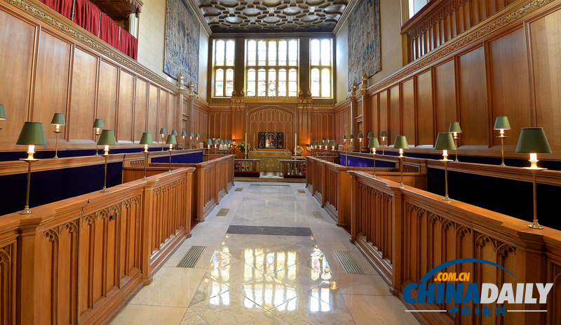 英國小王子喬治洗禮地點內部圖片曝光 粉絲排隊等儀式