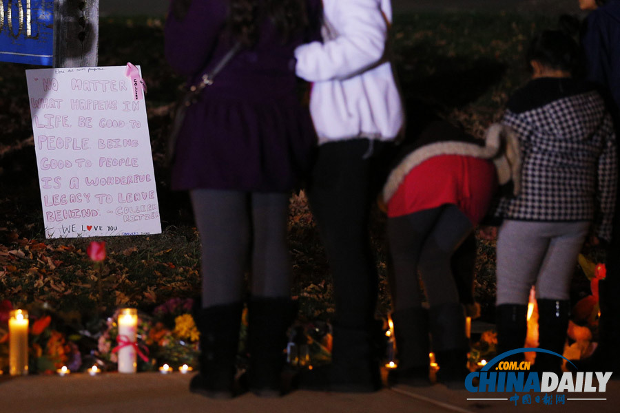 數(shù)百美國人悼念內(nèi)華達(dá)中學(xué)槍擊案死難者（高清組圖）