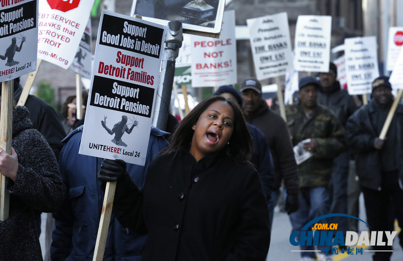 底特律破產(chǎn)案至今無解 市民游行抗議政府賴賬（圖）
