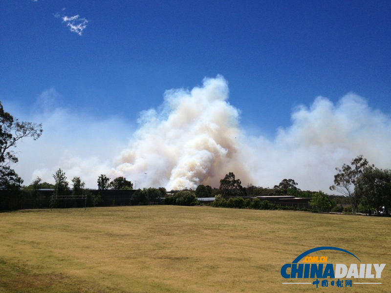 澳大利亞山火持續(xù)肆虐 滅火飛機(jī)墜毀飛行員生死未卜