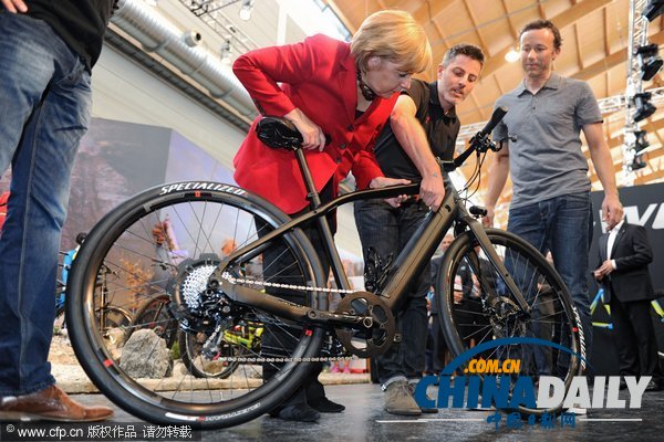 圖:歐洲自行車銷量超汽車 看政要大佬引領騎車風尚