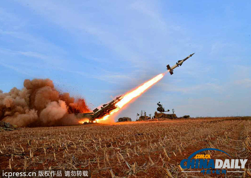 金正恩指導朝鮮人民軍火力打擊訓練（組圖）