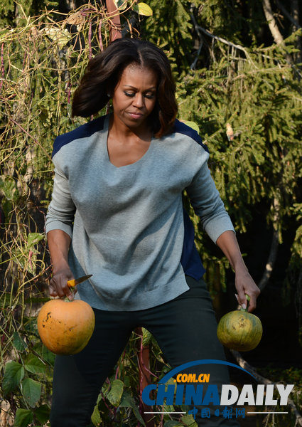 米歇爾白宮菜園迎來收獲季 與兒童共摘豐收果實(shí)