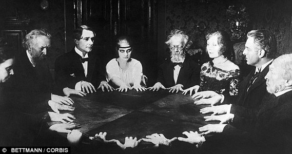 調查:近二成美國人稱見過鬼 女性比男性更易“見鬼”