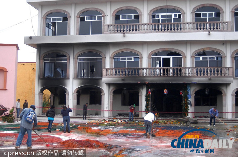 圖：墨西哥警察射殺青少年引發騷亂 市政廳遭縱火