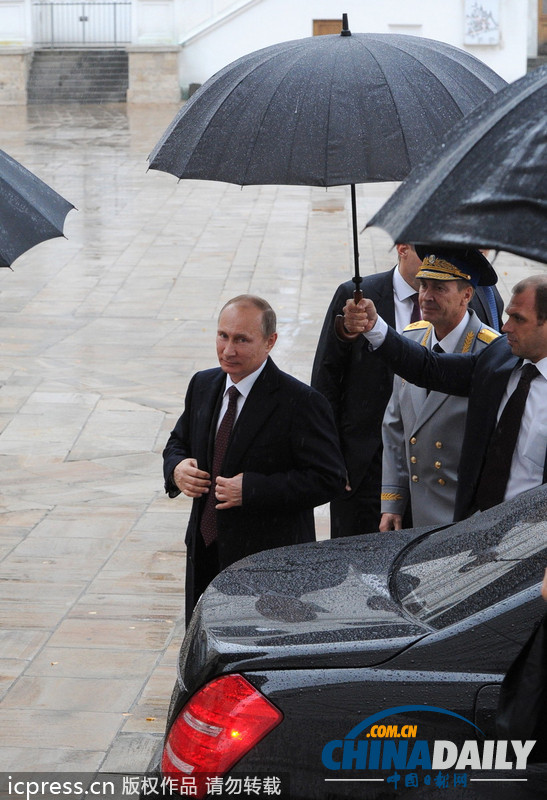 普京冒雨至紅場獻花 紀念俄羅斯民族統一日（組圖）
