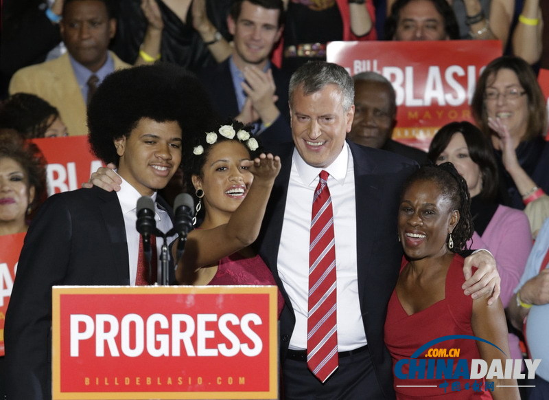 白思豪當選紐約市長 與兒子一起跳舞慶祝