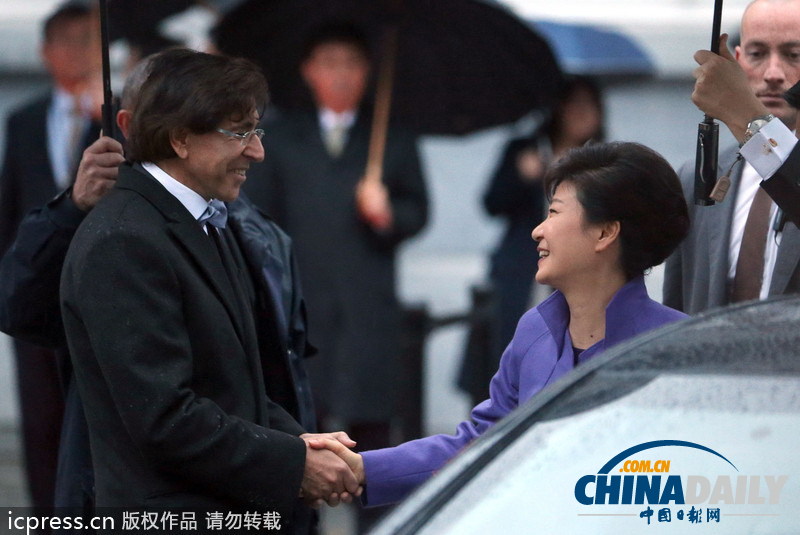 韓國總統樸槿惠冒雨訪問比利時