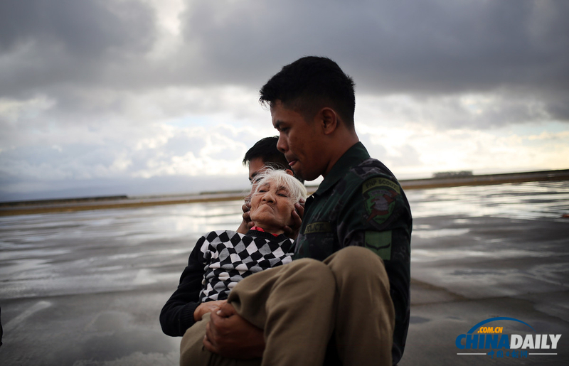 災難無情人有情：盤點菲律賓災區感人瞬間（組圖）