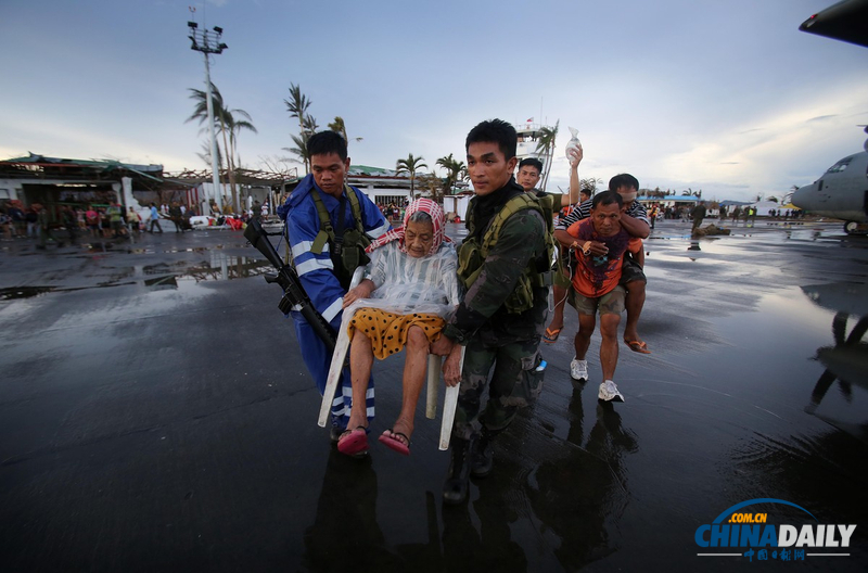 災難無情人有情：盤點菲律賓災區感人瞬間（組圖）