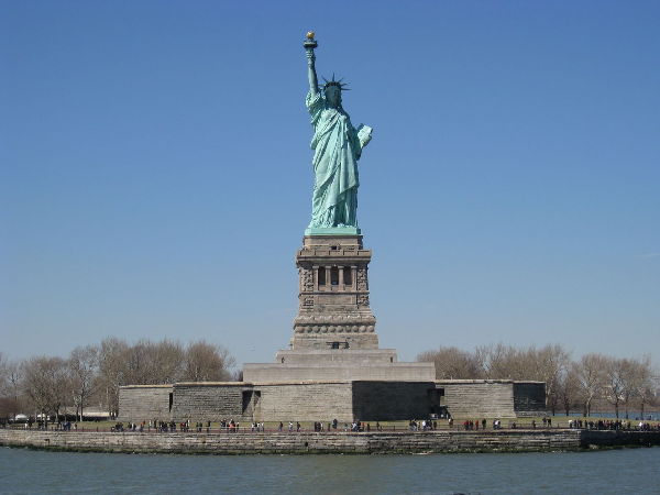 外國政府發出旅游警告 勸告居民謹慎前往美16城市