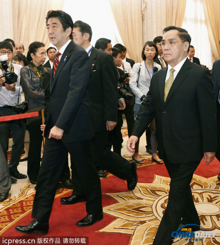 安倍晉三訪問老撾 以金援換支持“入常”（圖）