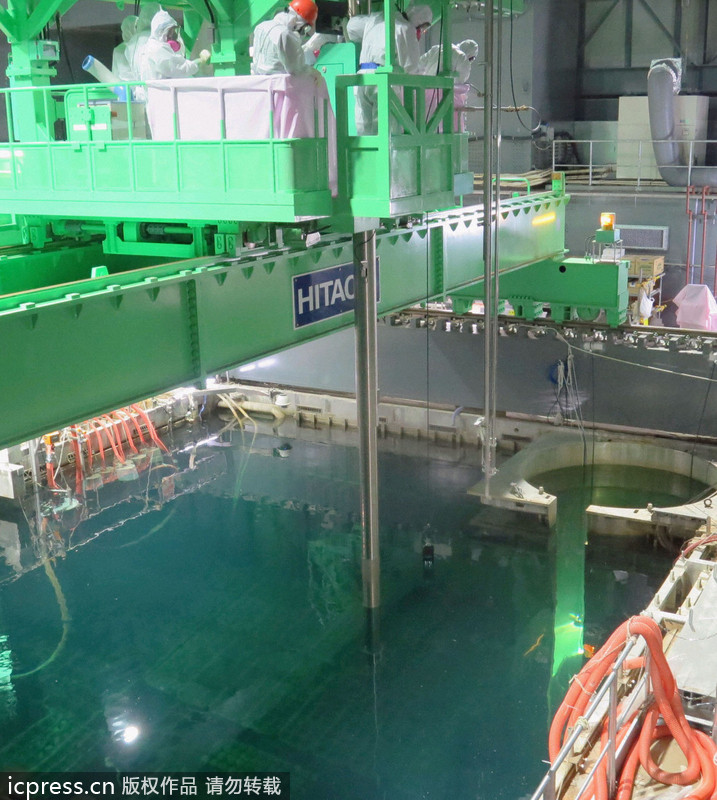 日本福島核電站正式開始廢爐工程 燃料棒陸續移除