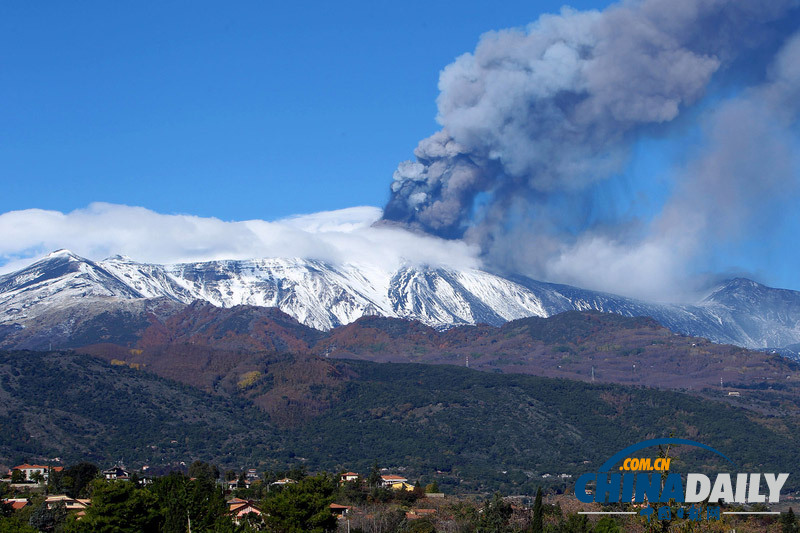 意大利火山再次噴發遮天蔽日
