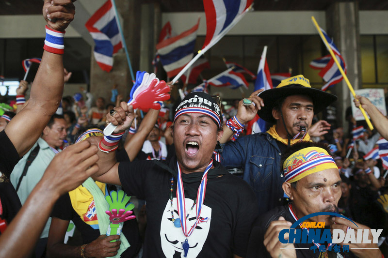 泰國反對派“占領(lǐng)”財政部 逼英拉下臺