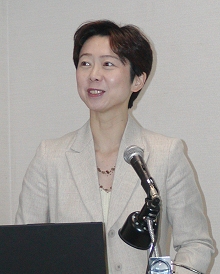 安倍將首次起用女性秘書官 具有經(jīng)濟(jì)情報工作背景