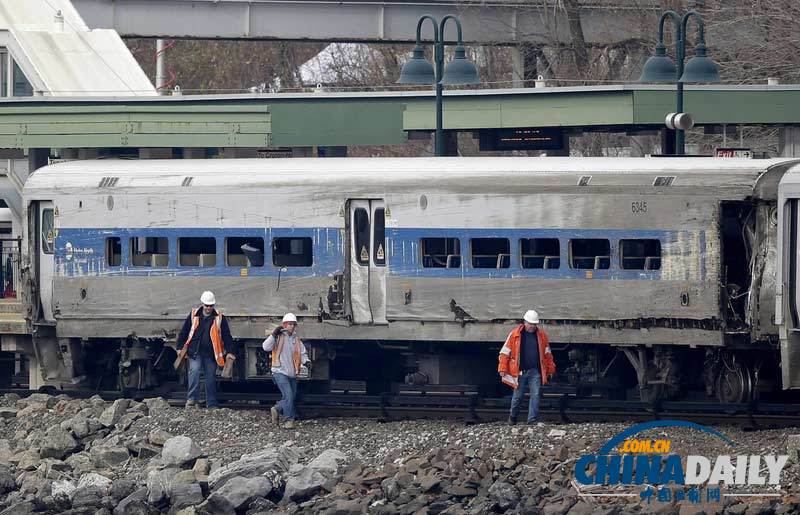 美國(guó)紐約脫軌列車“黑匣子”被取回
