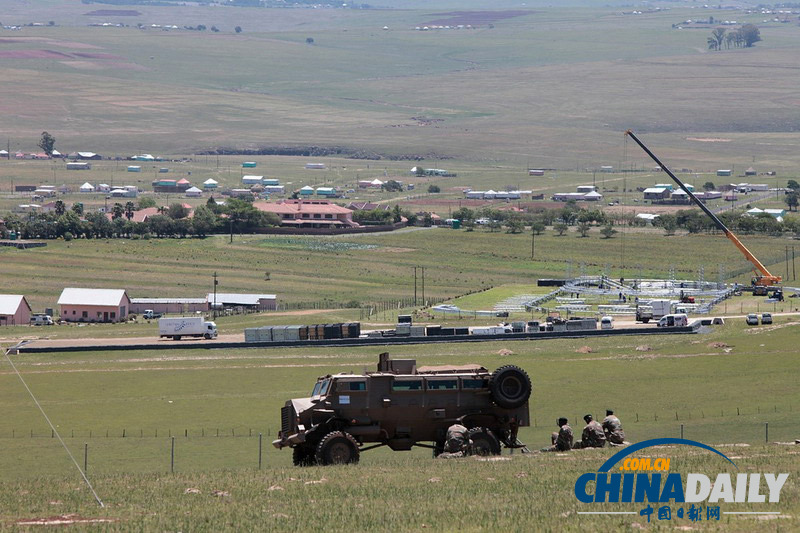 曼德拉出生地庫奴搭建活動看臺籌備葬禮