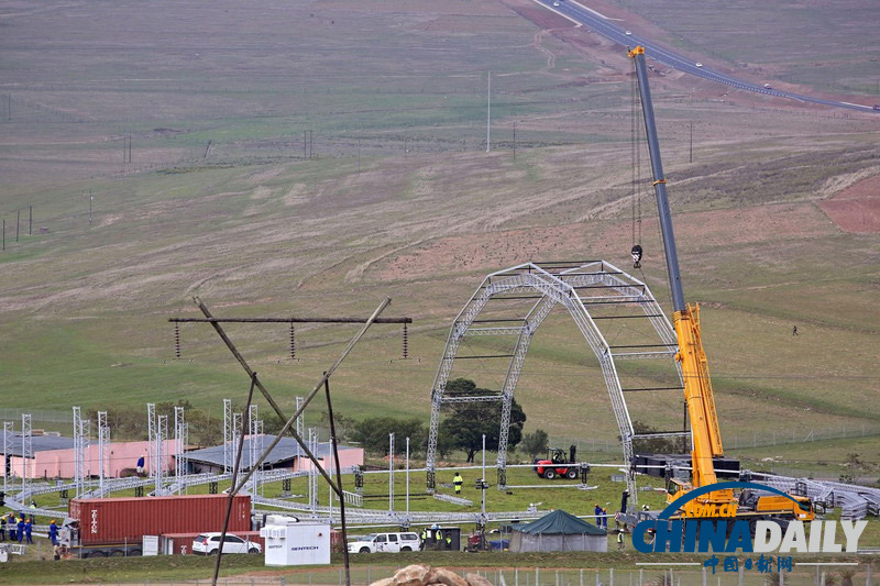 曼德拉出生地庫奴搭建活動看臺籌備葬禮
