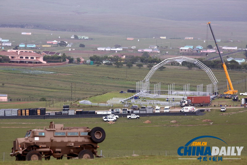 曼德拉出生地庫努搭建活動看臺籌備葬禮