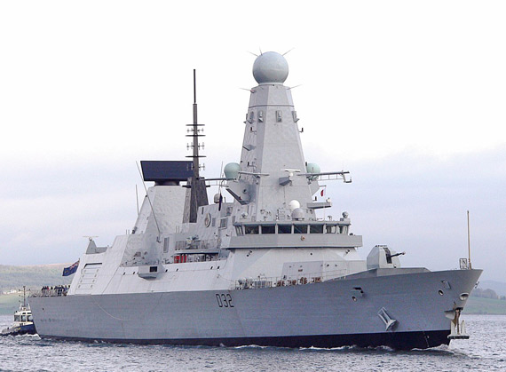 “歐洲第一艦”英國皇家海軍“勇敢”號訪問上海