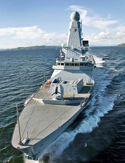 “歐洲第一艦”英國皇家海軍“勇敢”號訪問上海