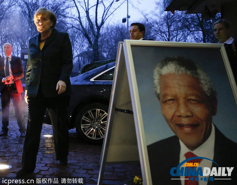 奧巴馬抵達南非 將出席曼德拉官方追悼會