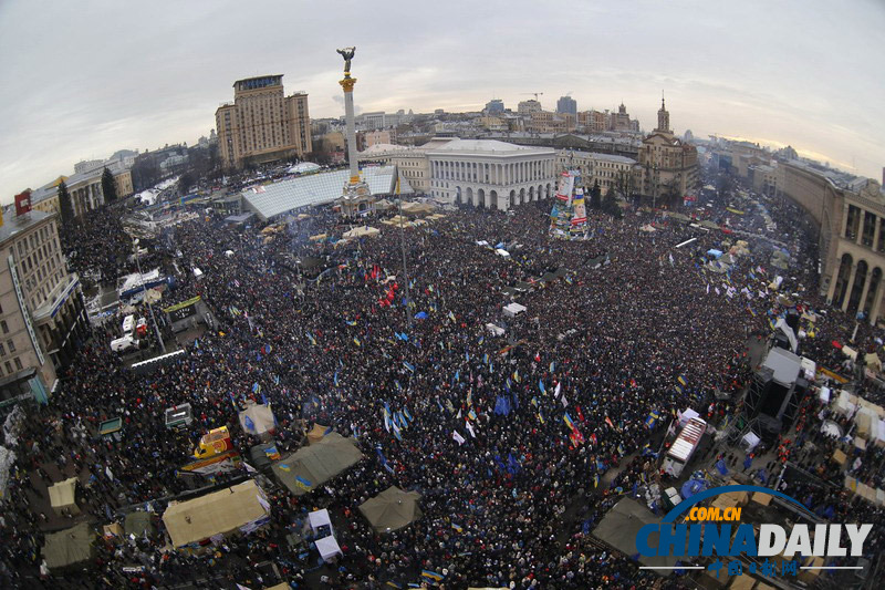 烏克蘭20萬反政府示威者集會聲勢浩大