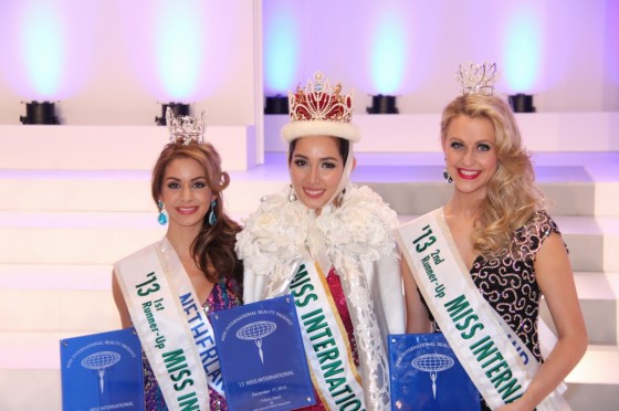 菲律賓佳麗折桂2013國際小姐 望重建家鄉