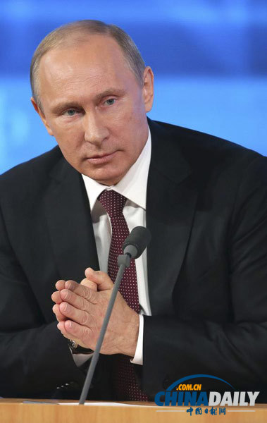 普京不經(jīng)意間流露對(duì)華友好 親點(diǎn)中國(guó)記者提問(wèn)