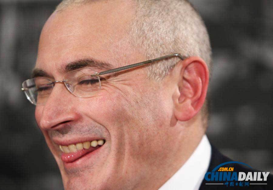 俄前首富稱無心與普京權斗 重獲自由喜笑開顏