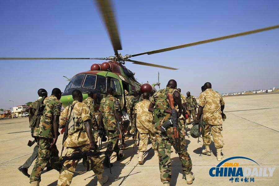 戰亂中南蘇丹圣誕節一瞥 民眾禱告士兵全副武裝