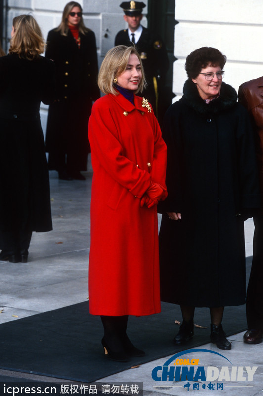 紅紅火火迎新年！盤點王室政要紅裙奪目一刻