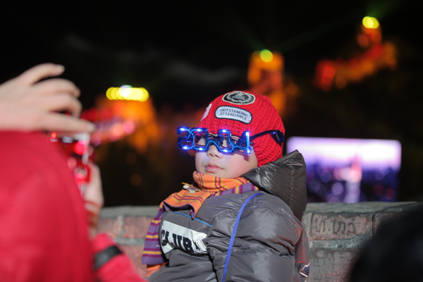 北京八達嶺長城上演新年倒計時