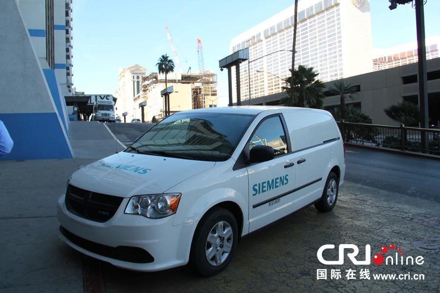 美國CES展 海信廣告現身拉斯維加斯擺渡小火車