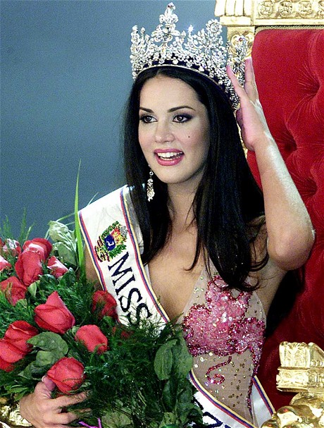 前“委內瑞拉小姐”與前夫遭搶劫遇難 5歲幼女目睹慘劇