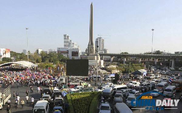 泰國示威領袖稱若英拉不辭職 將封鎖證券交易所等地