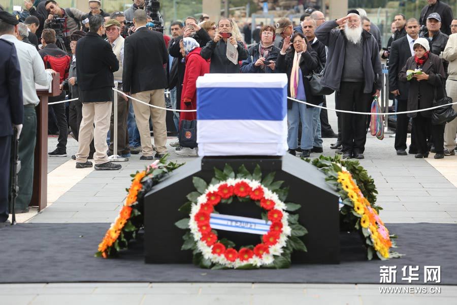 以色列前總理沙龍安葬地準備就緒 家族農場降半旗