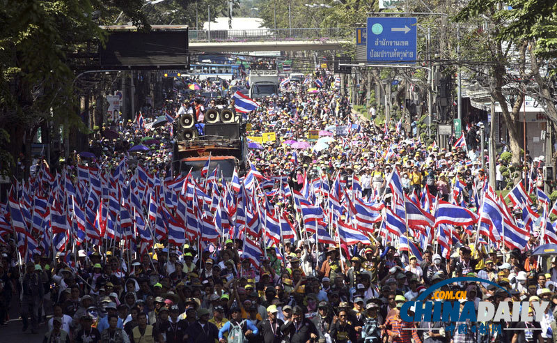 “封鎖曼谷”第二日：泰反對派沖擊政府各部大樓