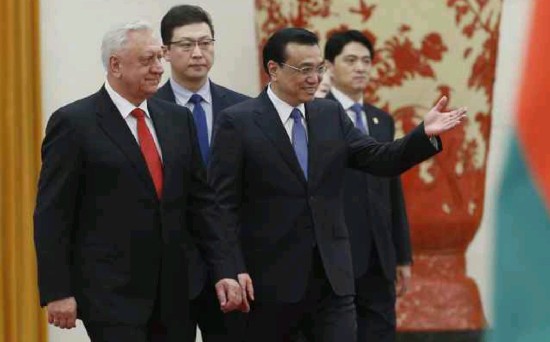 李克強與白俄羅斯總理米亞斯尼科維奇舉行會談