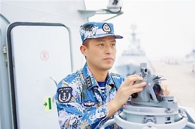 中國首艘052D艦配南海艦隊 首任艦長曝光