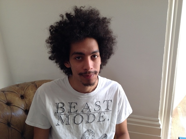 英前首相布萊爾出門就餐 險遭酒吧服務員“逮捕”