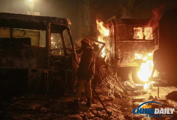 烏克蘭總理稱或動(dòng)用安全部隊(duì)驅(qū)散抗議活動(dòng)