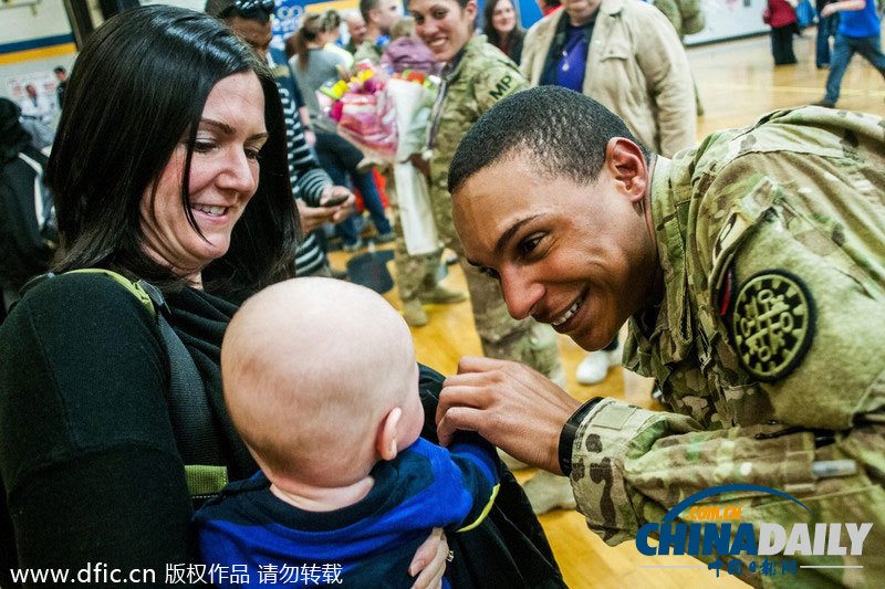 150名駐阿美軍士兵回家 團聚場面溫馨感人